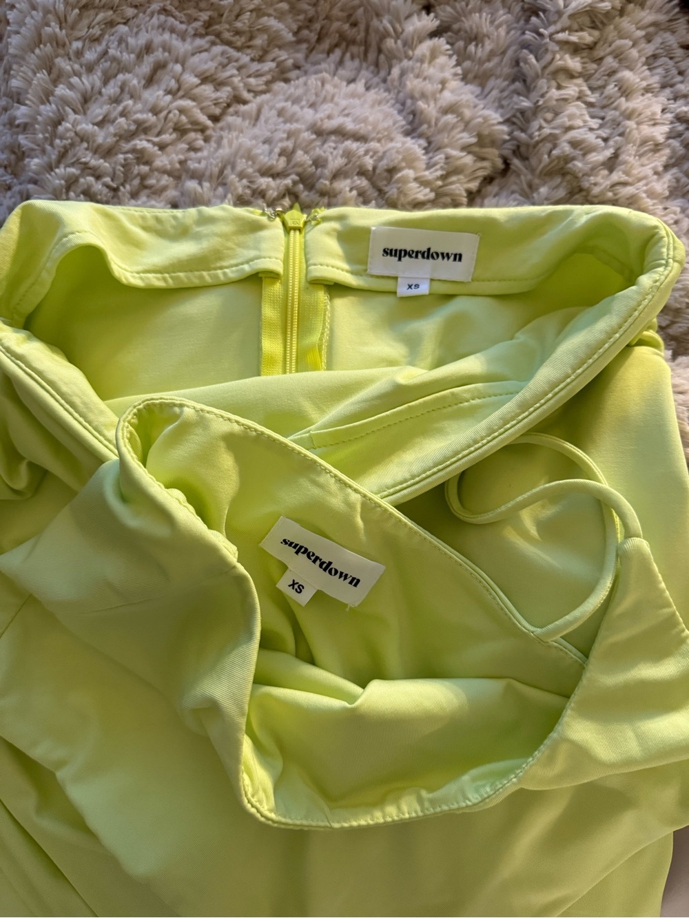 superdown Neon Lime One-Shoulder Crop Top & Ruched Skirt Set - Picture 3 of 5